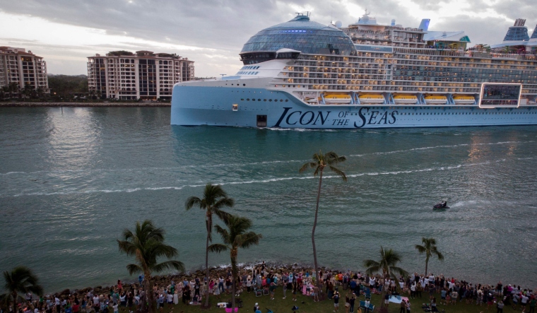 IN PICS: 'Icon of the Seas', world's largest cruise ship, sets sail from Miami | 10 Points - Vimarsana News